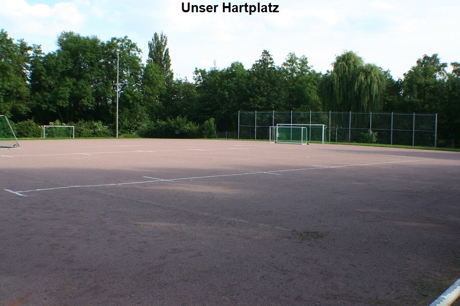 Hartplatz900